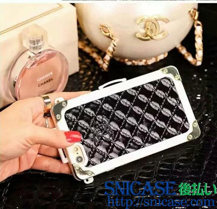 iphone6sケース チェーン付き ブランド