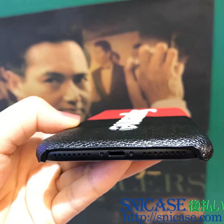 シュプリーム アイフォン8ケース