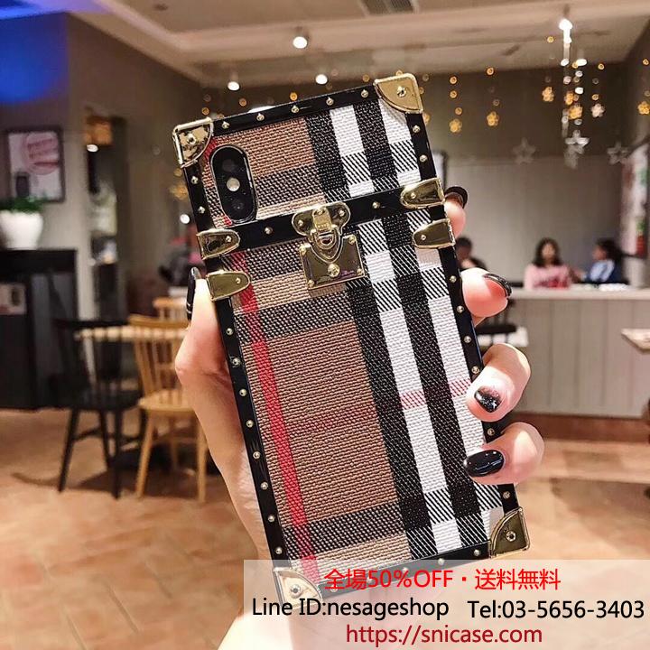 バーバリー iphoneXr トランクケース