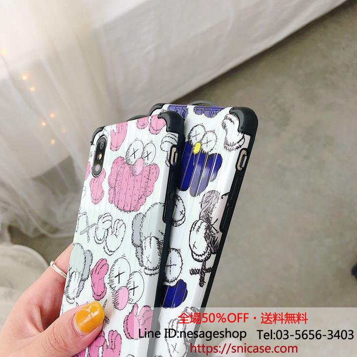 カウズiphone8 plusケース 薄型