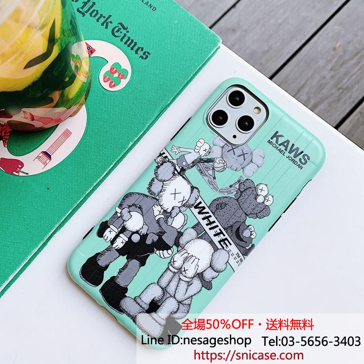 カウズ iphone 11 proカバー キャラクター