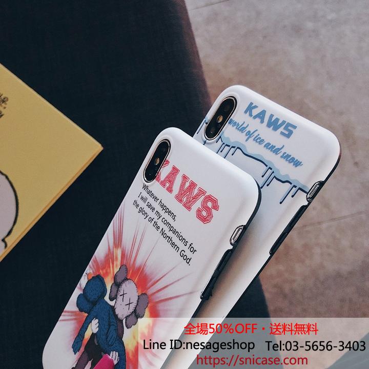 個性的 iPHONEXS MAXカバー KAWS