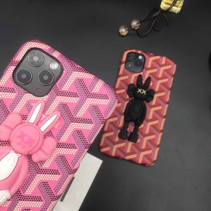 セレブ愛用 Kaws スマホケース iphone12mini