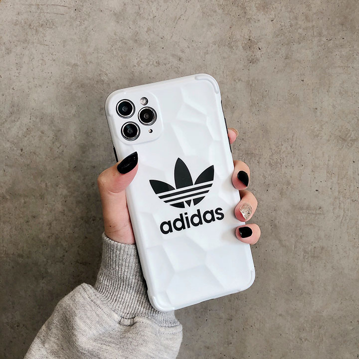 iphone11promaxカバー adidas 本物