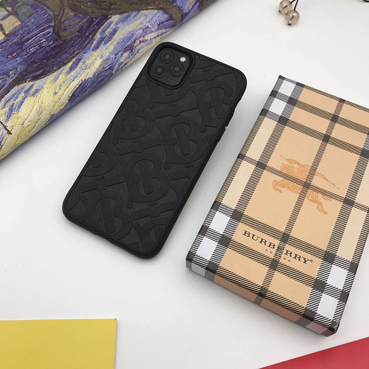 Burberry 海外 iPhone12カバー