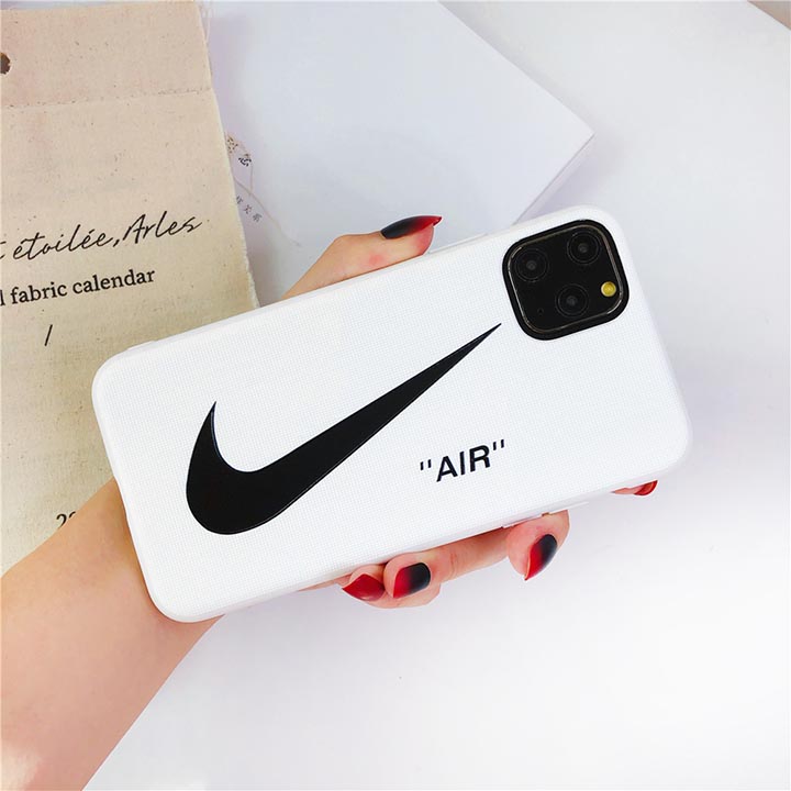 Nike iPhone11promaxケース おすすめ