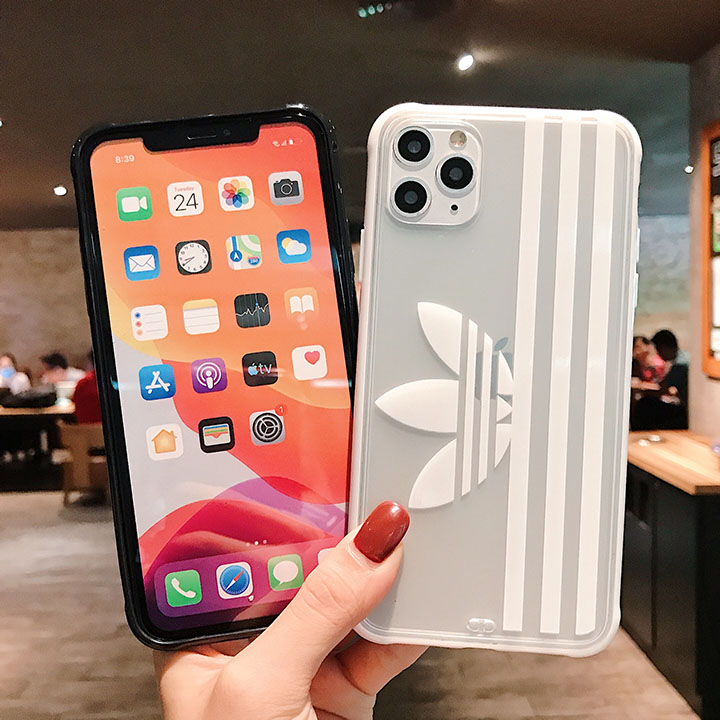 iPhone11 Adidas カバー 芸能人