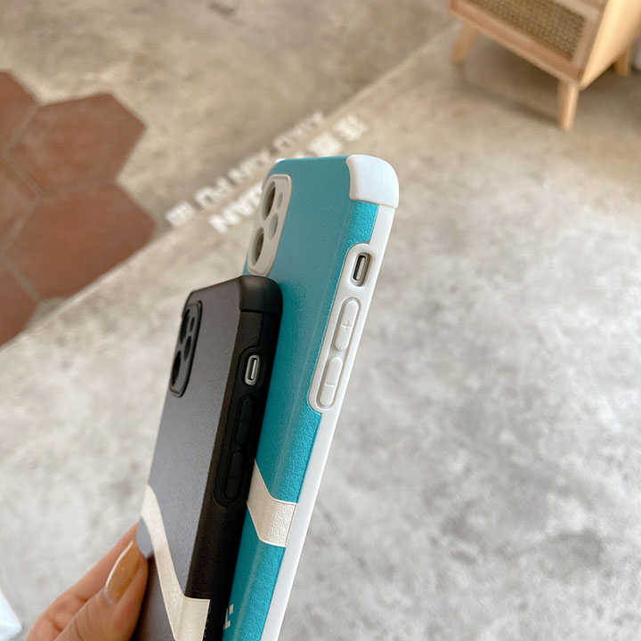 iPhoneXRケース ヴァンズ 芸能人
