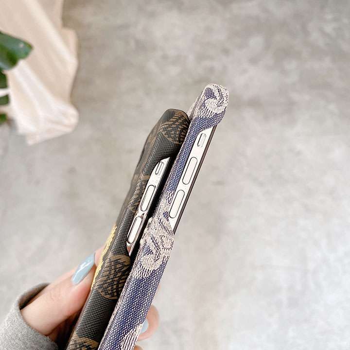 iphonexs maxカバー セリーヌ 流行り