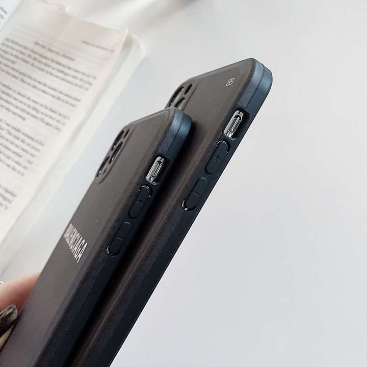 iphone12promaxカバー バレンシアガ ブランド