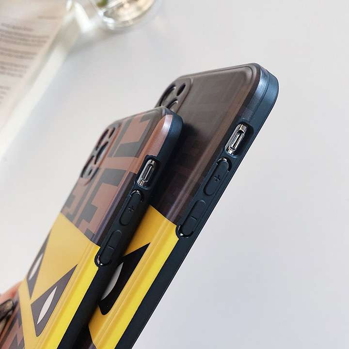 iPhone11ケース Fendi 面白い