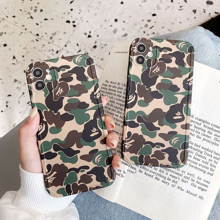 iPhone12Miniカバー 芸能人