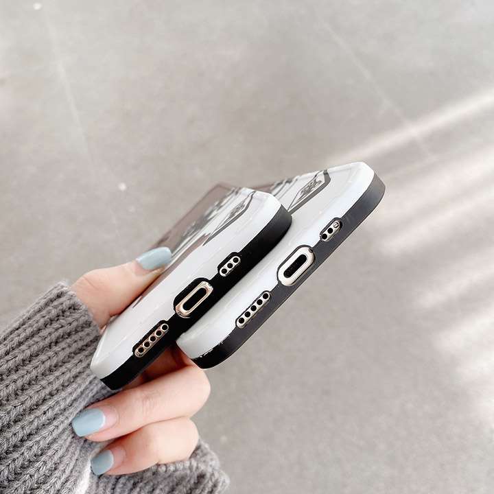 iPhone12 Air Jordanスマホカバー おすすめ