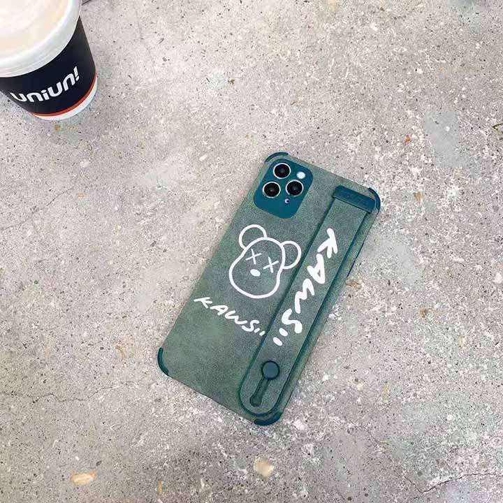 iphone12proカバー kaws  かわいい