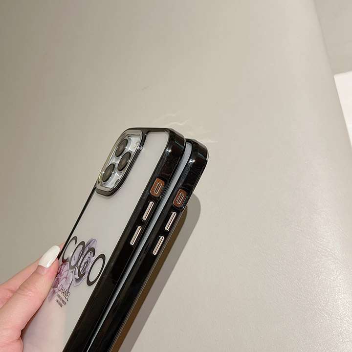 シャネルアイフォン15 proケース軽量