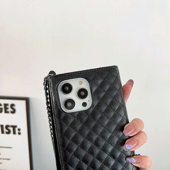 シャネル iphone15 proショルダー スマホケース