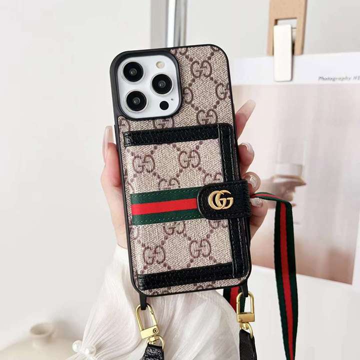 gucci  iphone15 pro 流行りケース